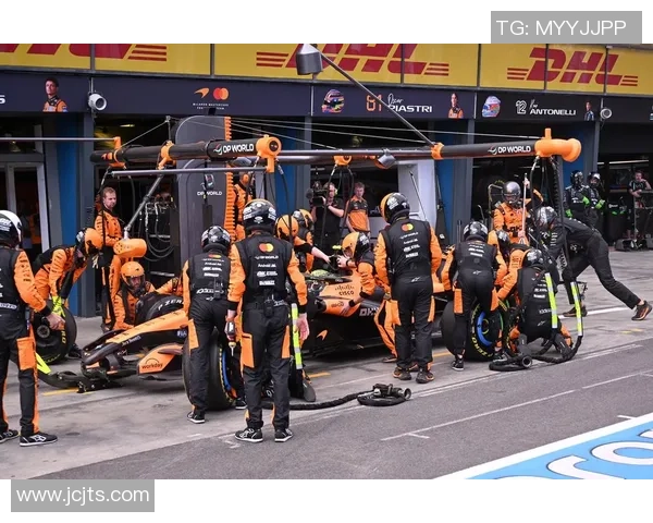 F1车手赛季表现分析及其背后团队支持的重要性解析 F1车手赛季表现分析及其背后团队支持的重要性解析